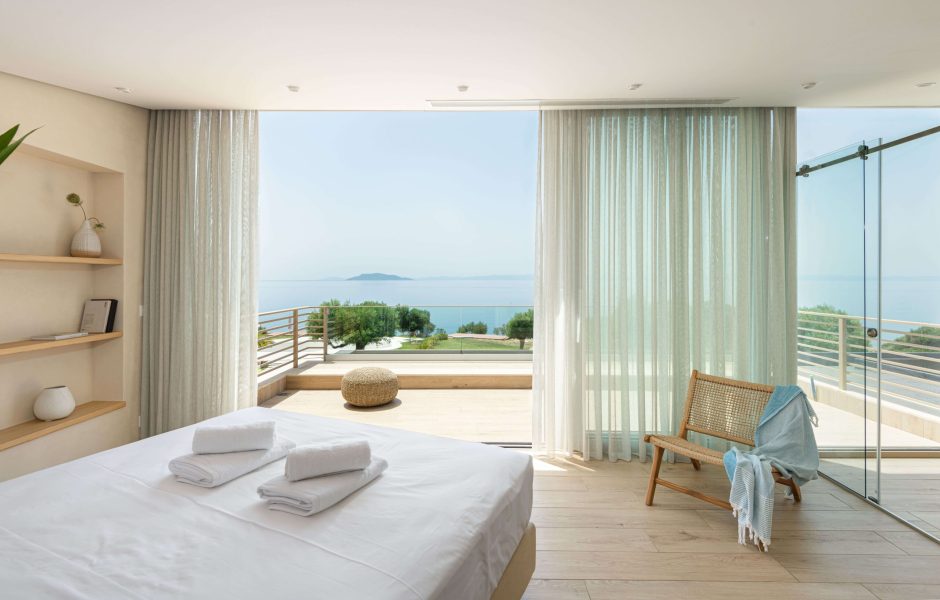 LuriaHomes_VillaA_master suite